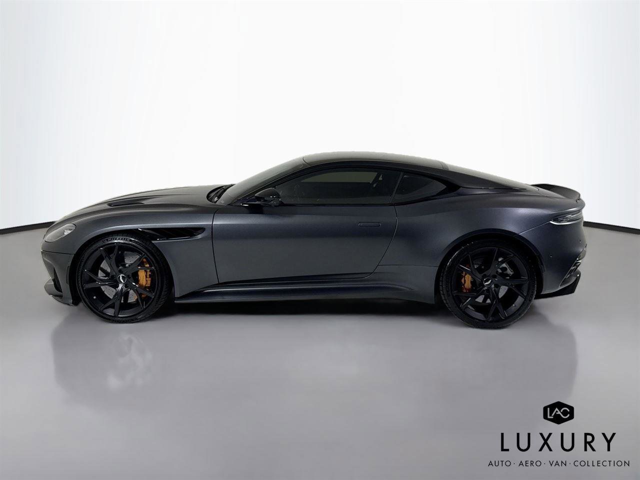 Used 2019 Aston Martin DBS Superleggera RWD image 9