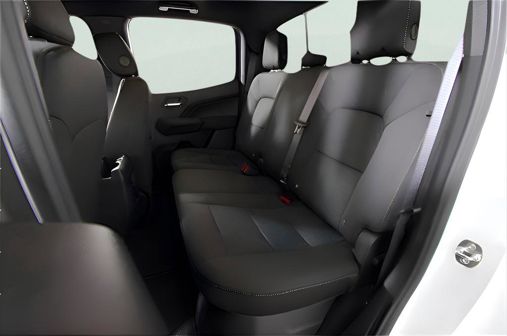 Used 2024 Chevrolet Colorado LT w/ LT Convenience Package image 17