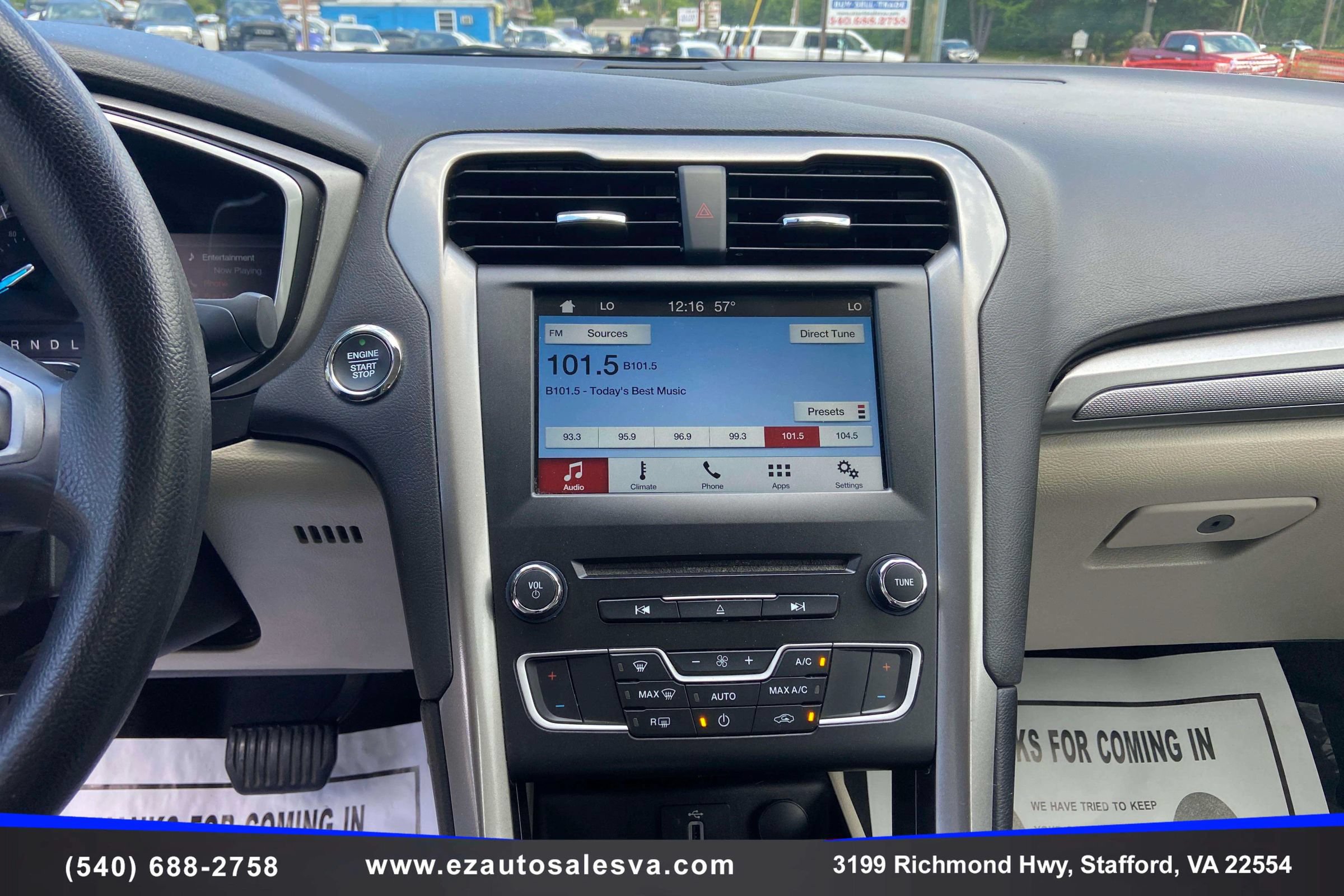 Used 2018 Ford Fusion SE FWD image 17