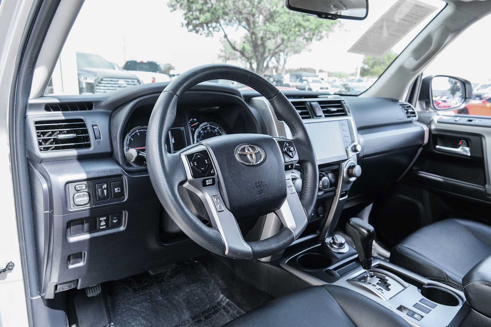 Used 2022 Toyota 4Runner TRD Sport AWD/4WD image 21