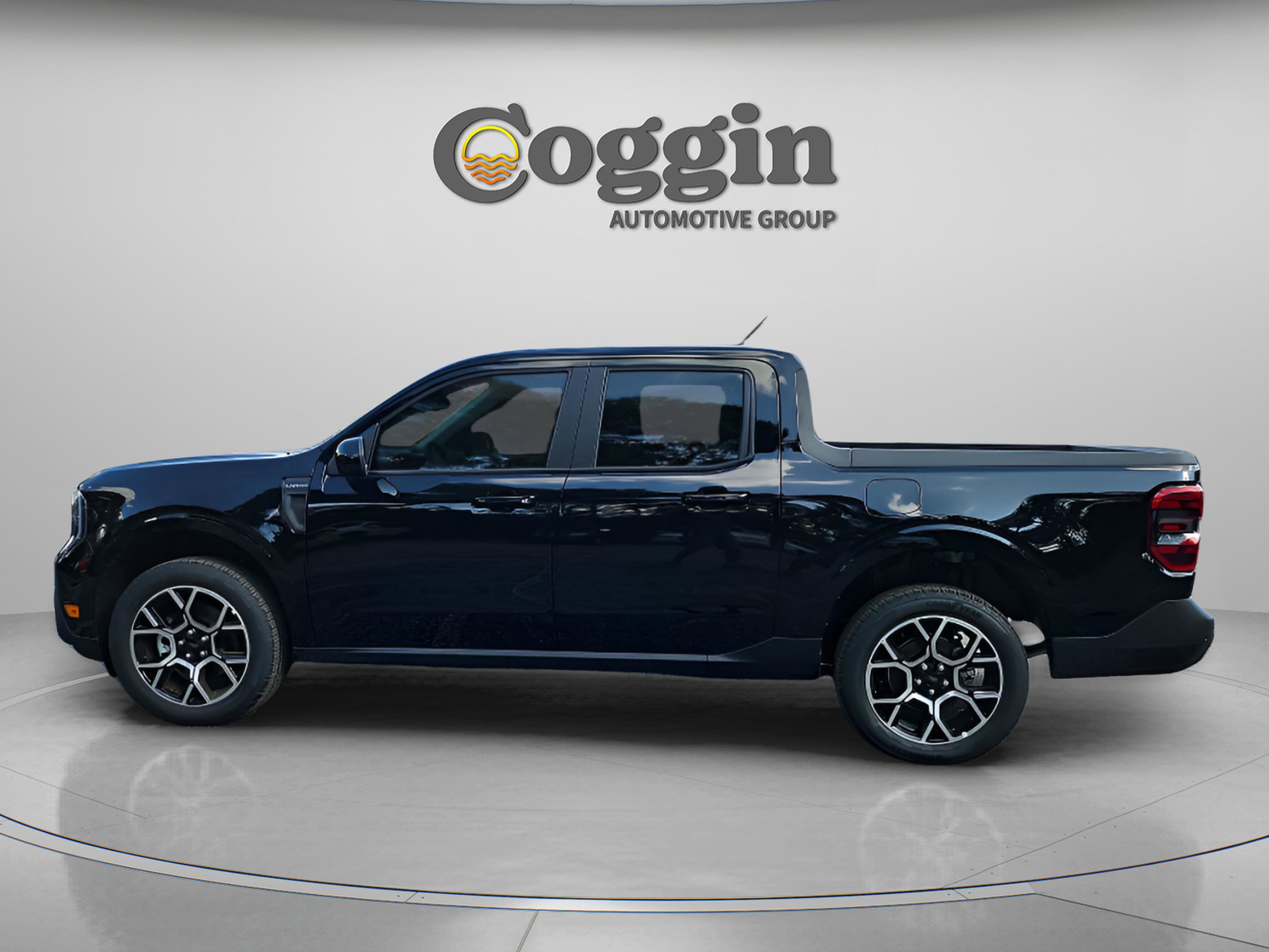 New 2025 Ford Maverick Lariat image 2