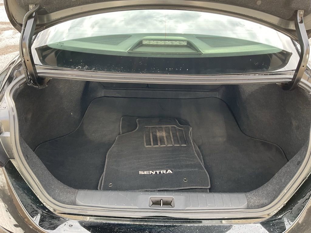 Used 2022 Nissan Sentra SV image 21