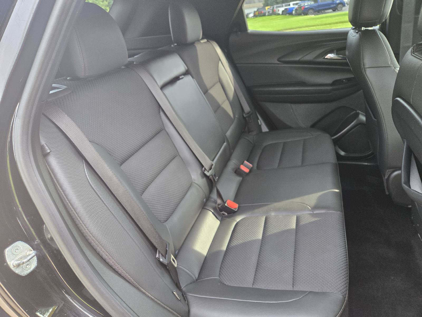 Used 2021 Chevrolet TrailBlazer RS w/ Convenience Package FWD image 28