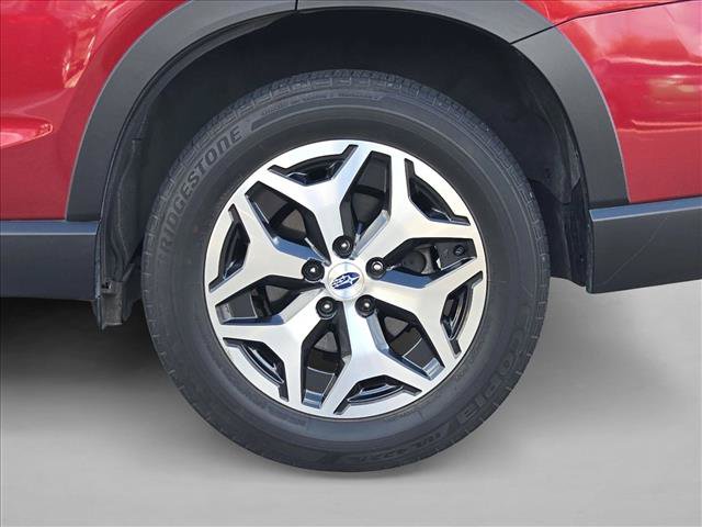 Used 2020 Subaru Forester Premium AWD/4WD image 23