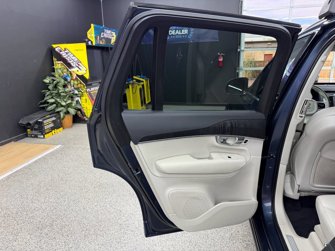 Used 2020 Volvo XC90 T5 Momentum AWD/4WD image 12