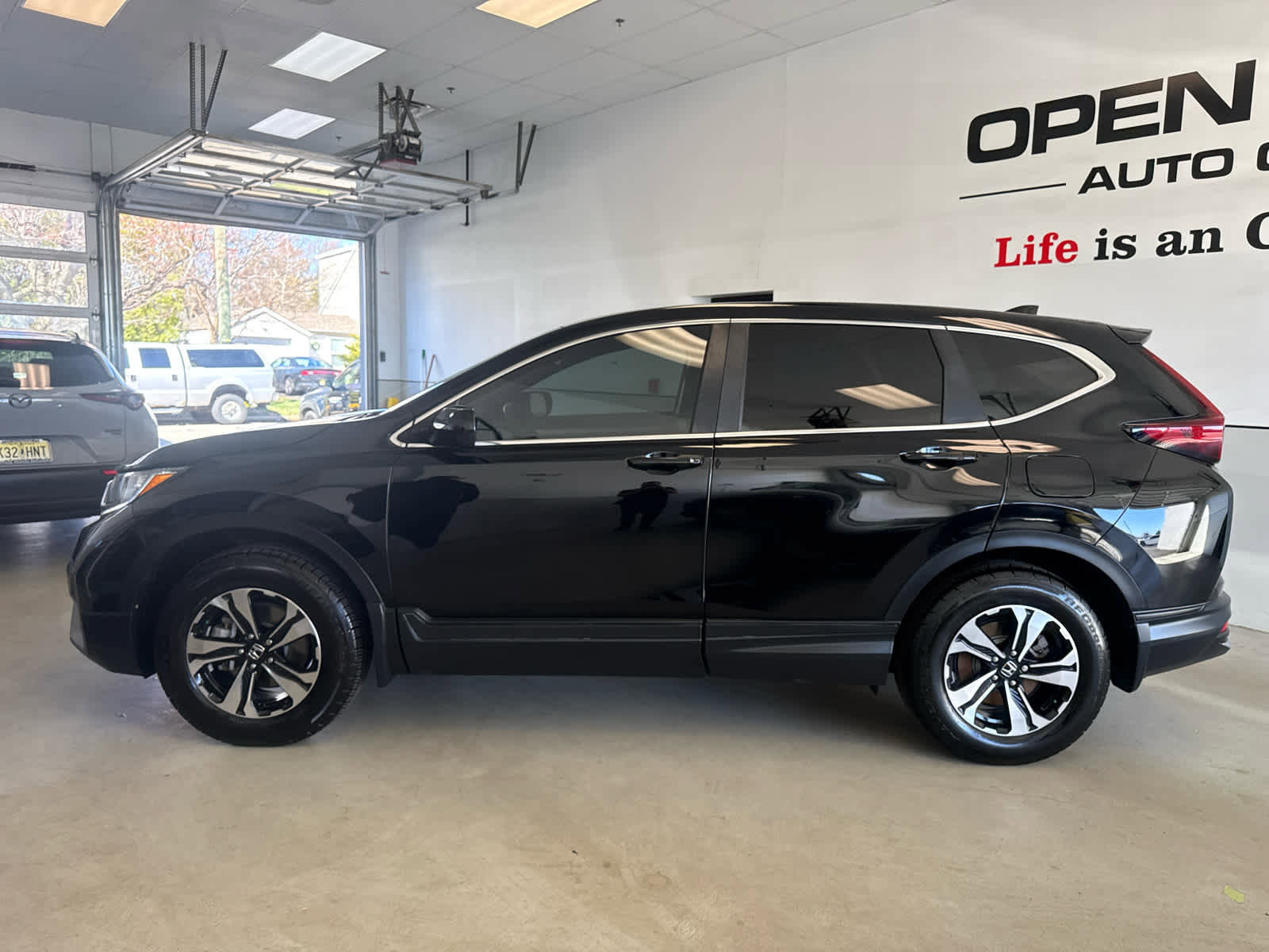 Used 2022 Honda CR-V Special Edition image 3