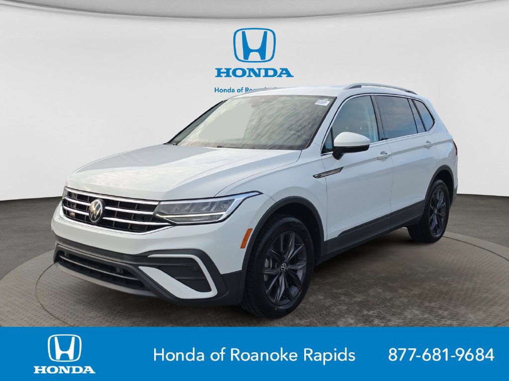 Used 2022 Volkswagen Tiguan SE AWD/4WD image 1