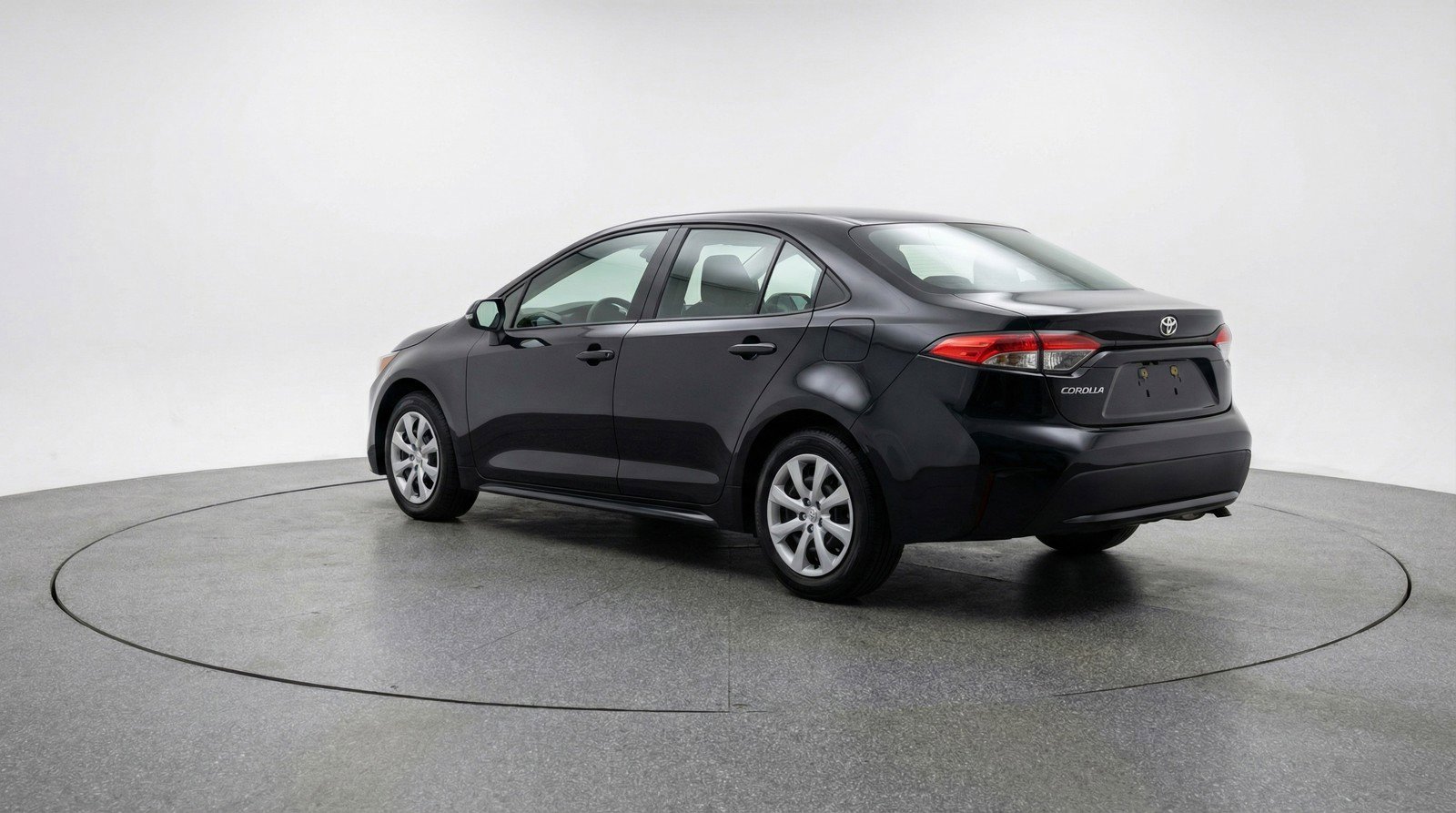 Used 2025 Toyota Corolla LE FWD image 6
