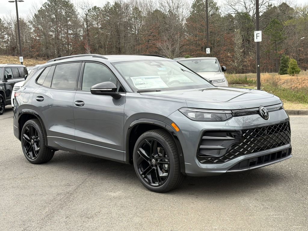 New 2026 Volkswagen Tiguan SE R-Line image 7