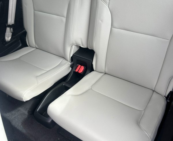 Used 2023 Volvo XC90 B5 Plus image 12