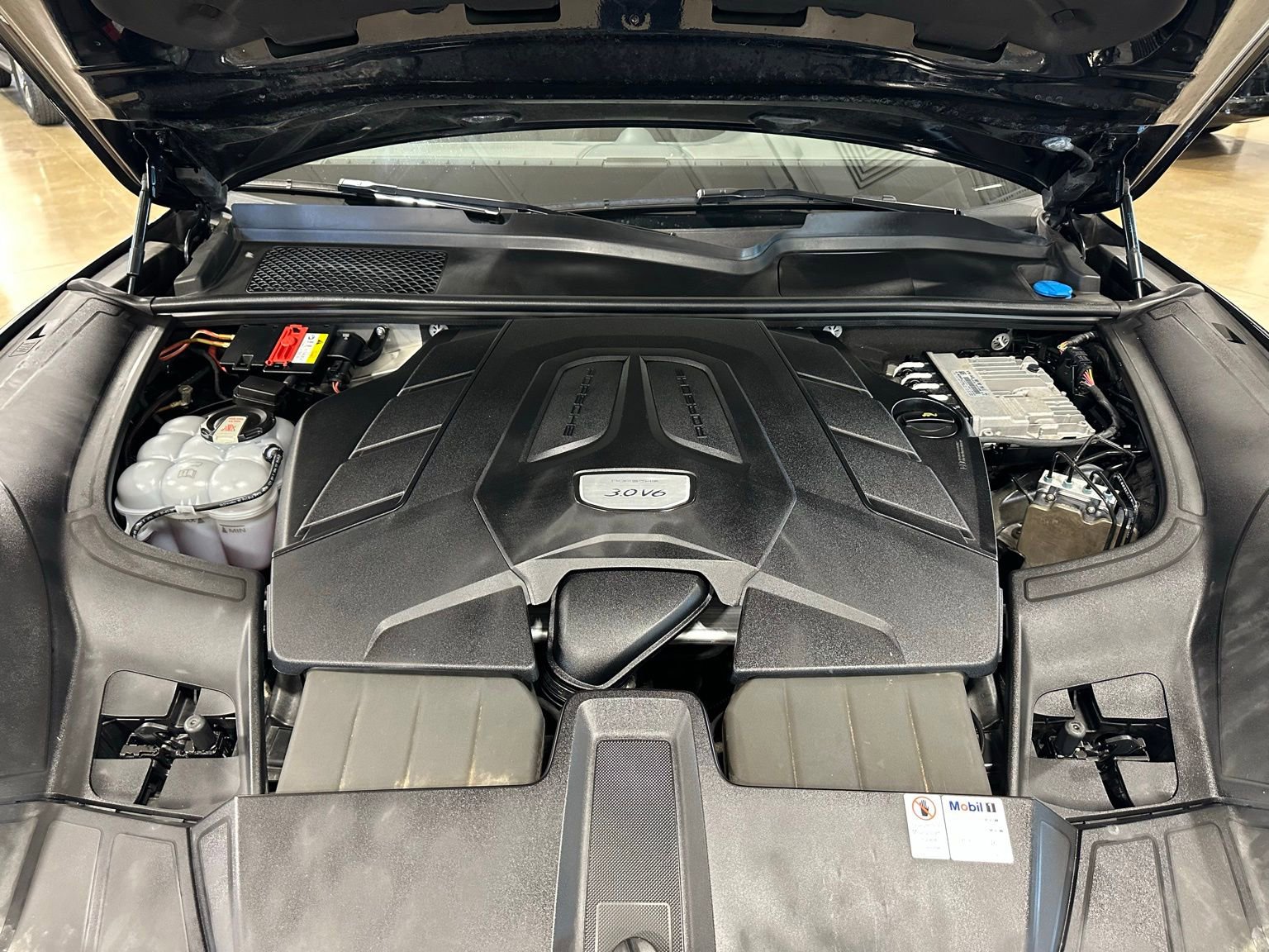 Used 2021 Porsche Cayenne image 45