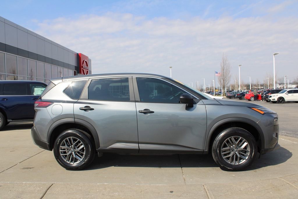Used 2023 Nissan Rogue S image 6