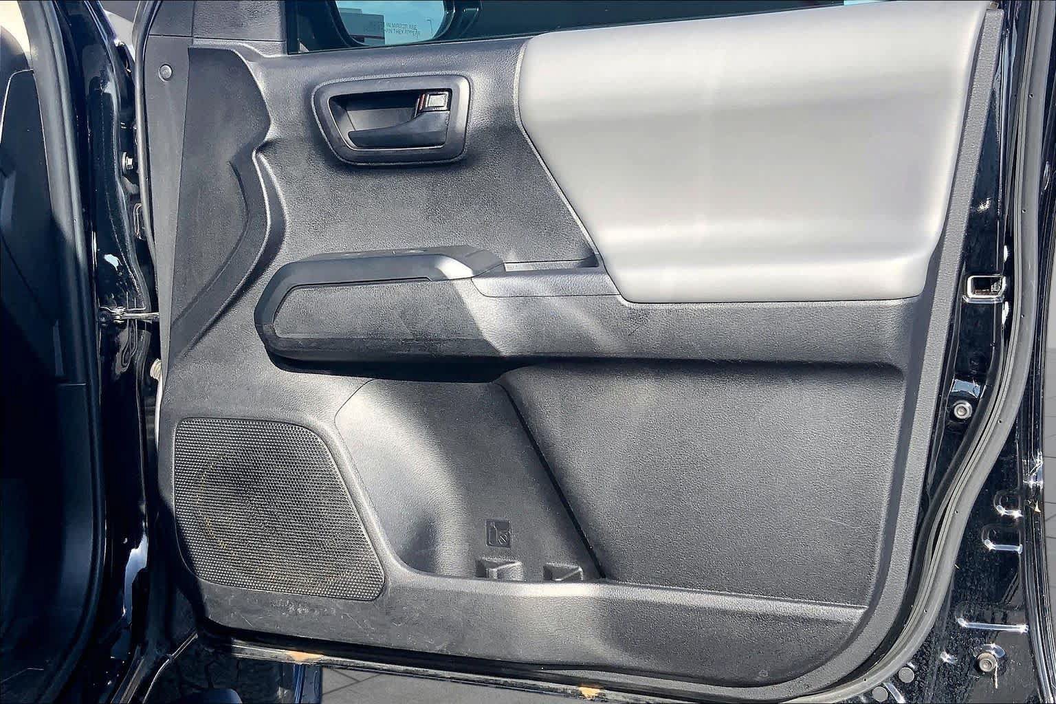 Used 2023 Toyota Tacoma SR AWD/4WD image 23