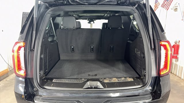 Used 2024 GMC Yukon XL Denali image 13