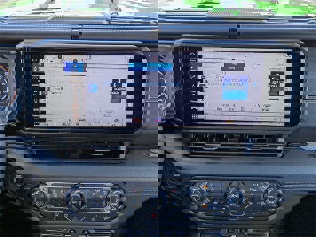 New 2025 Jeep Gladiator Sport image 18