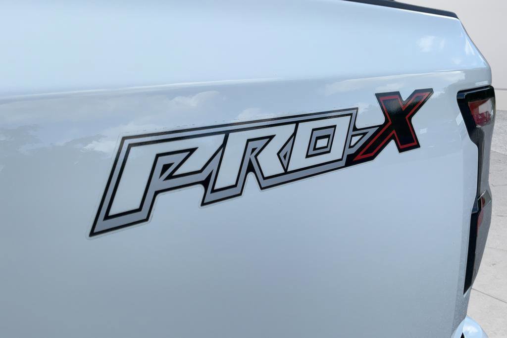 Used 2023 Nissan Frontier Pro-X w/ Tow Package RWD image 27