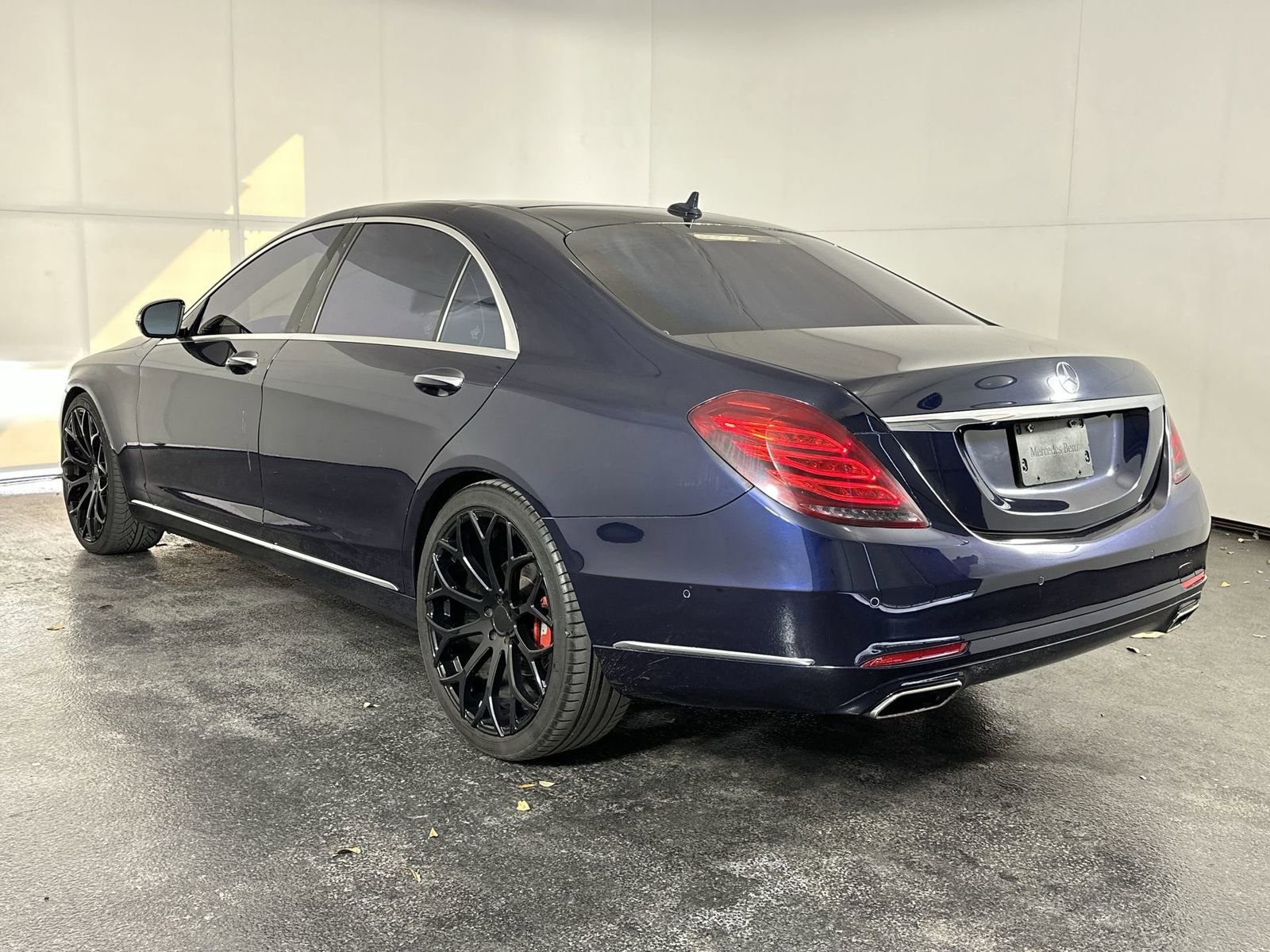 Used 2017 Mercedes-Benz S 550 4MATIC Sedan image 6