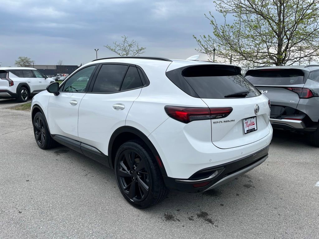 Used 2021 Buick Envision Essence w/ Sport Touring Package image 5