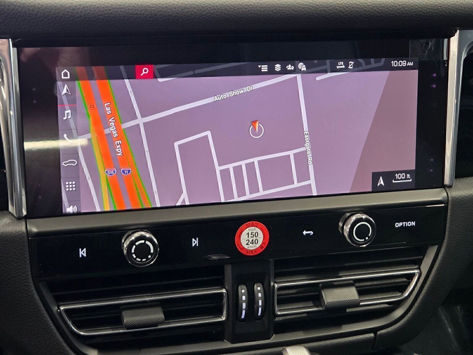 Certified 2026 Porsche Macan image 21