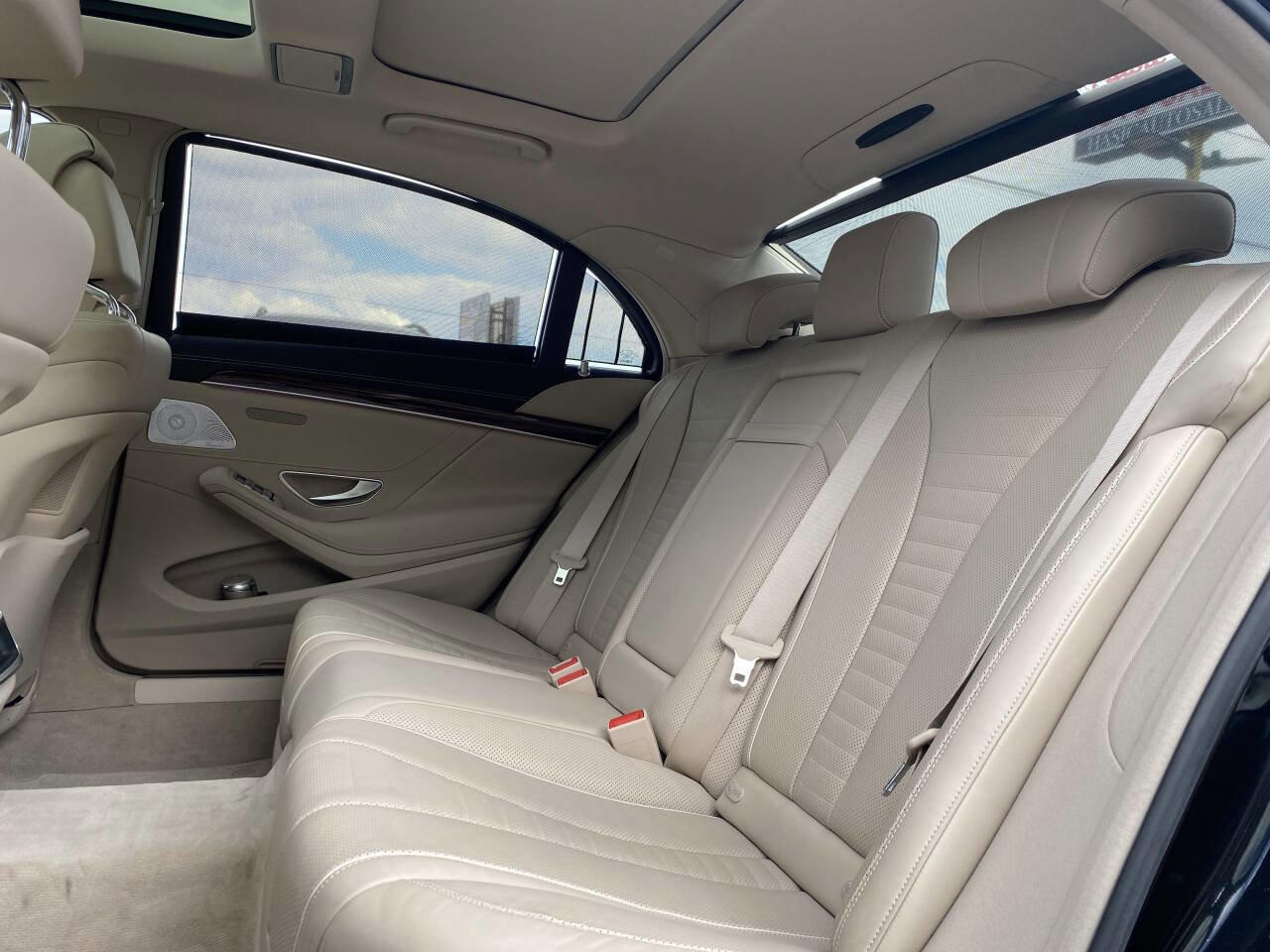 Used 2015 Mercedes-Benz S 550 4MATIC Sedan image 16
