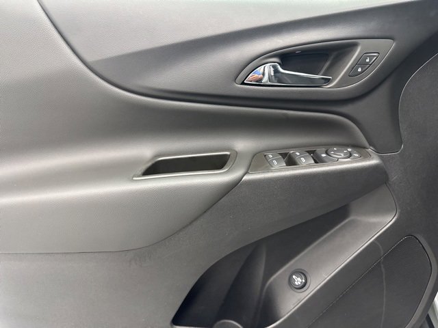 Used 2023 Chevrolet Equinox LT w/ Driver Convenience Package image 9