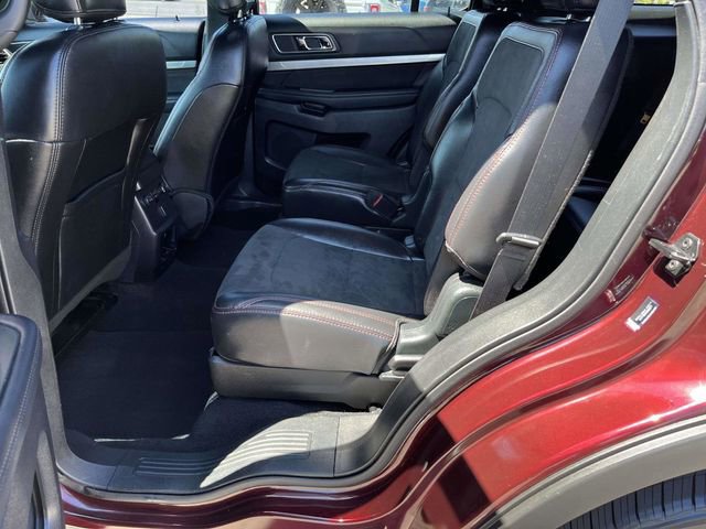 Certified 2019 Ford Explorer XLT w/ Equipment Group 202A FWD image 7