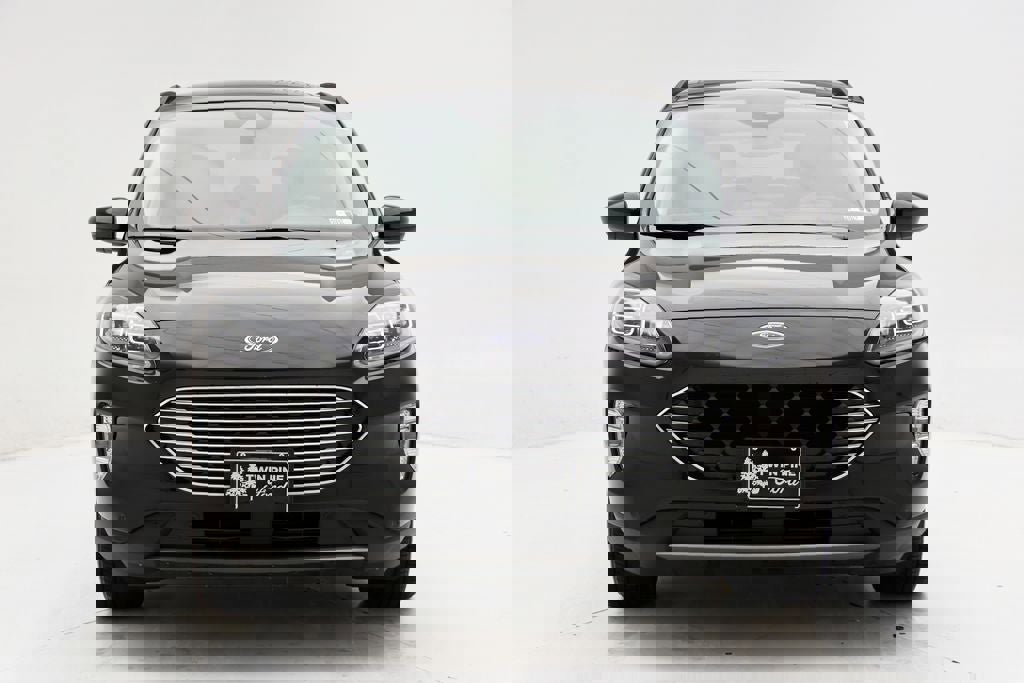 Used 2022 Ford Escape Titanium w/ Titanium Elite Package image 4