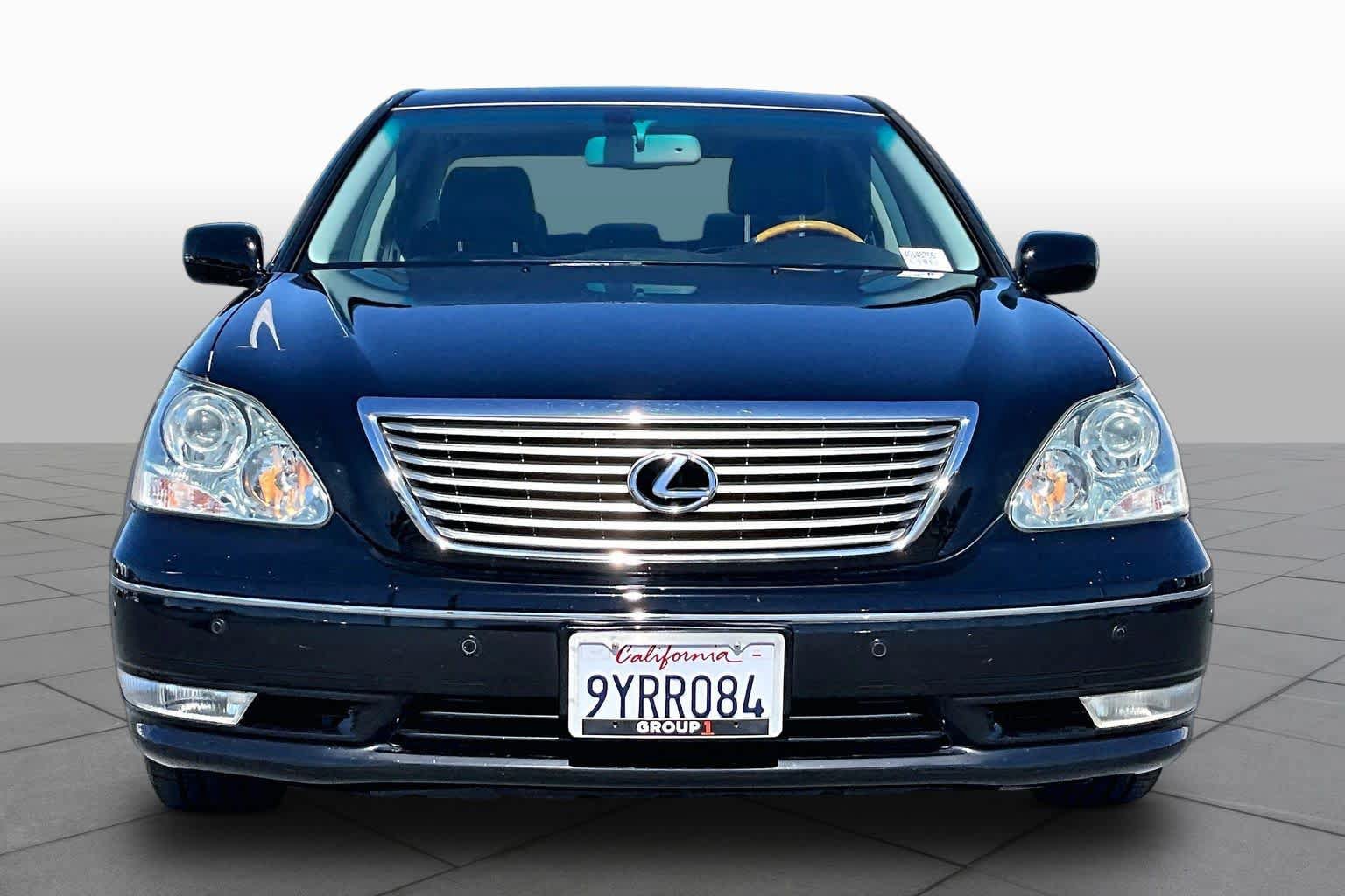 Used 2004 Lexus LS 430 RWD image 3