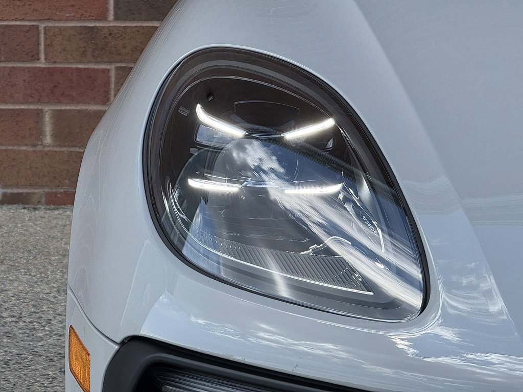 New 2026 Porsche Macan image 12