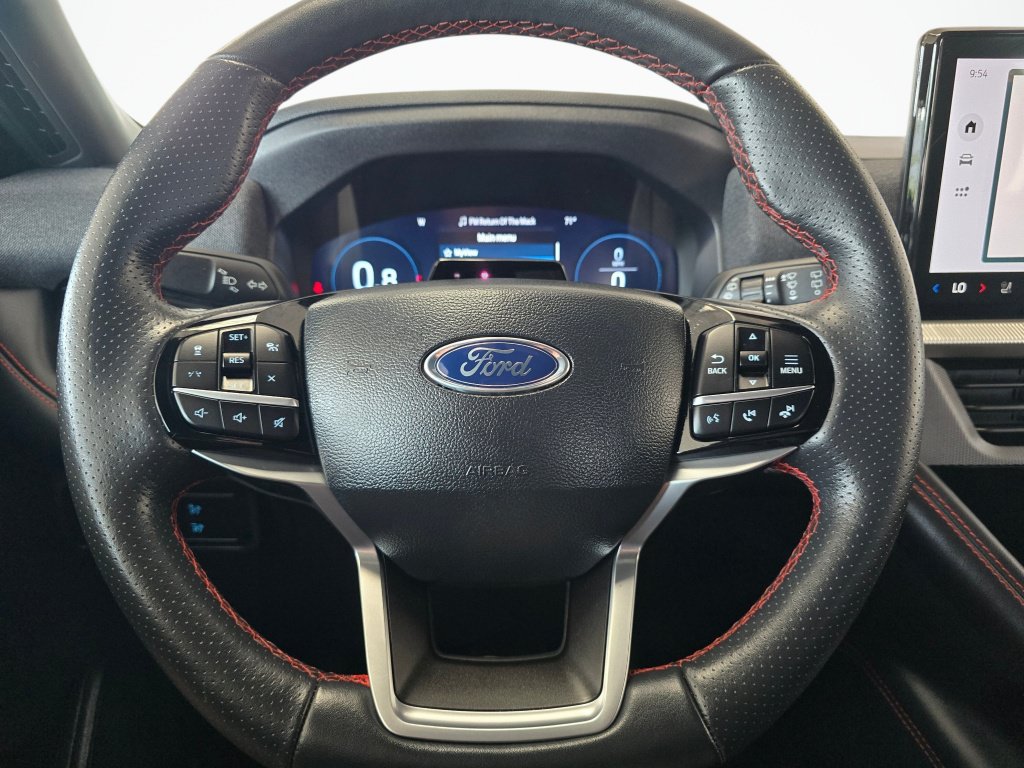 Used 2025 Ford Explorer ST-Line AWD/4WD image 21