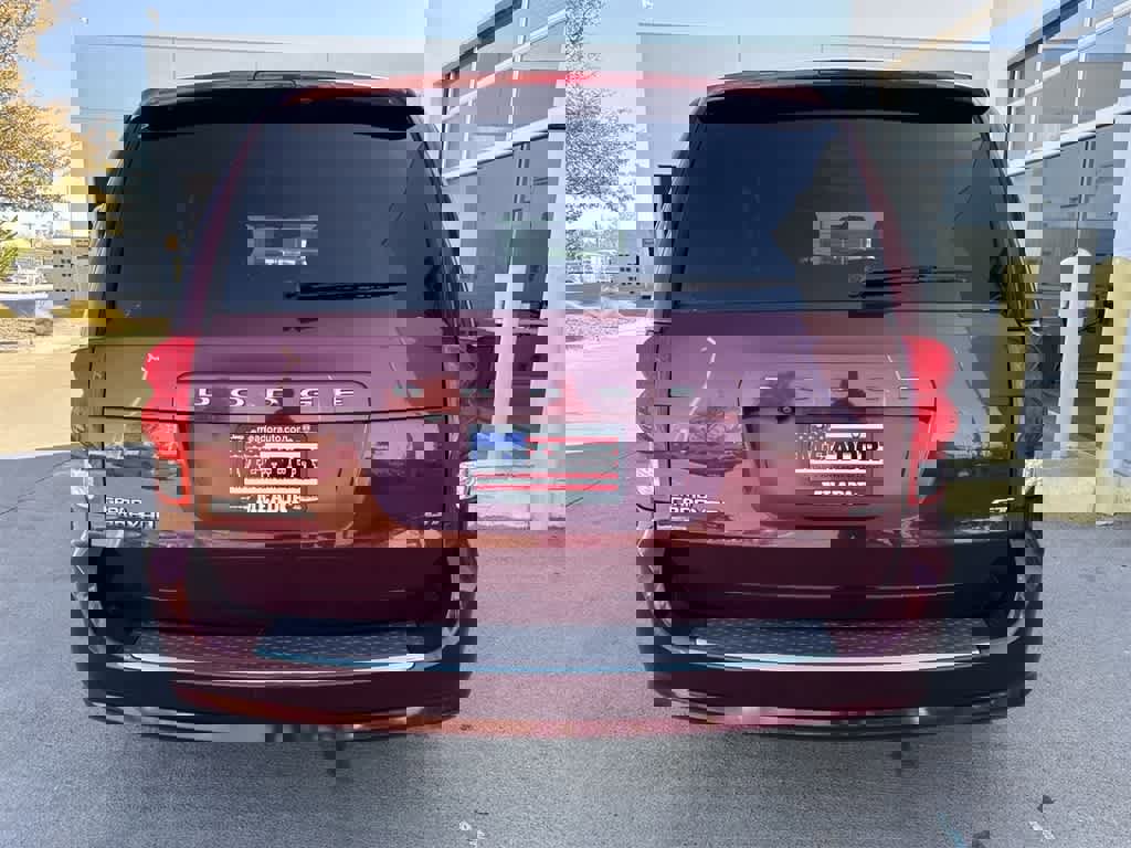 Used 2018 Dodge Grand Caravan GT image 5