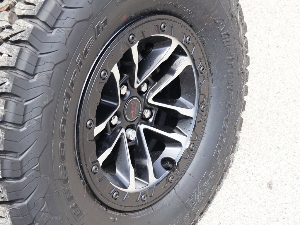 New 2026 Jeep Wrangler Unlimited Rubicon w/ Xtreme 35 Tire Package AWD/4WD image 39
