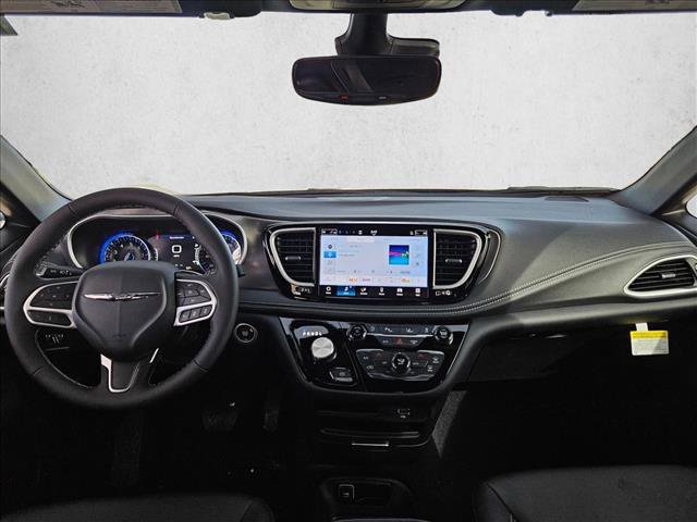 New 2026 Chrysler Pacifica Select FWD image 14