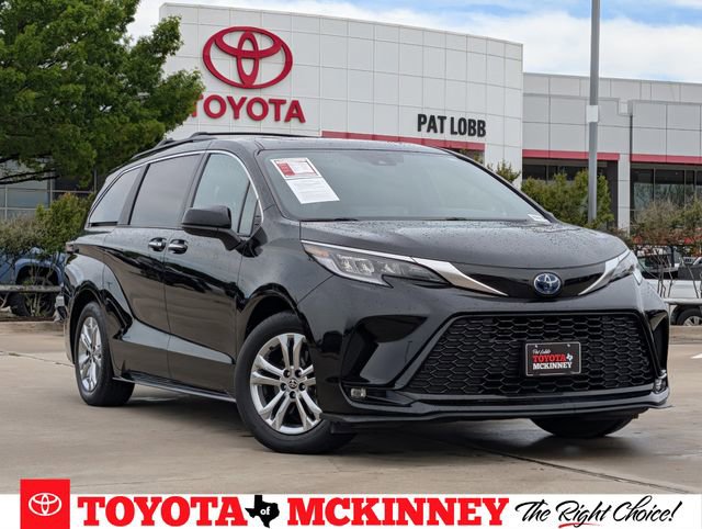 Used 2023 Toyota Sienna XSE AWD/4WD image 1