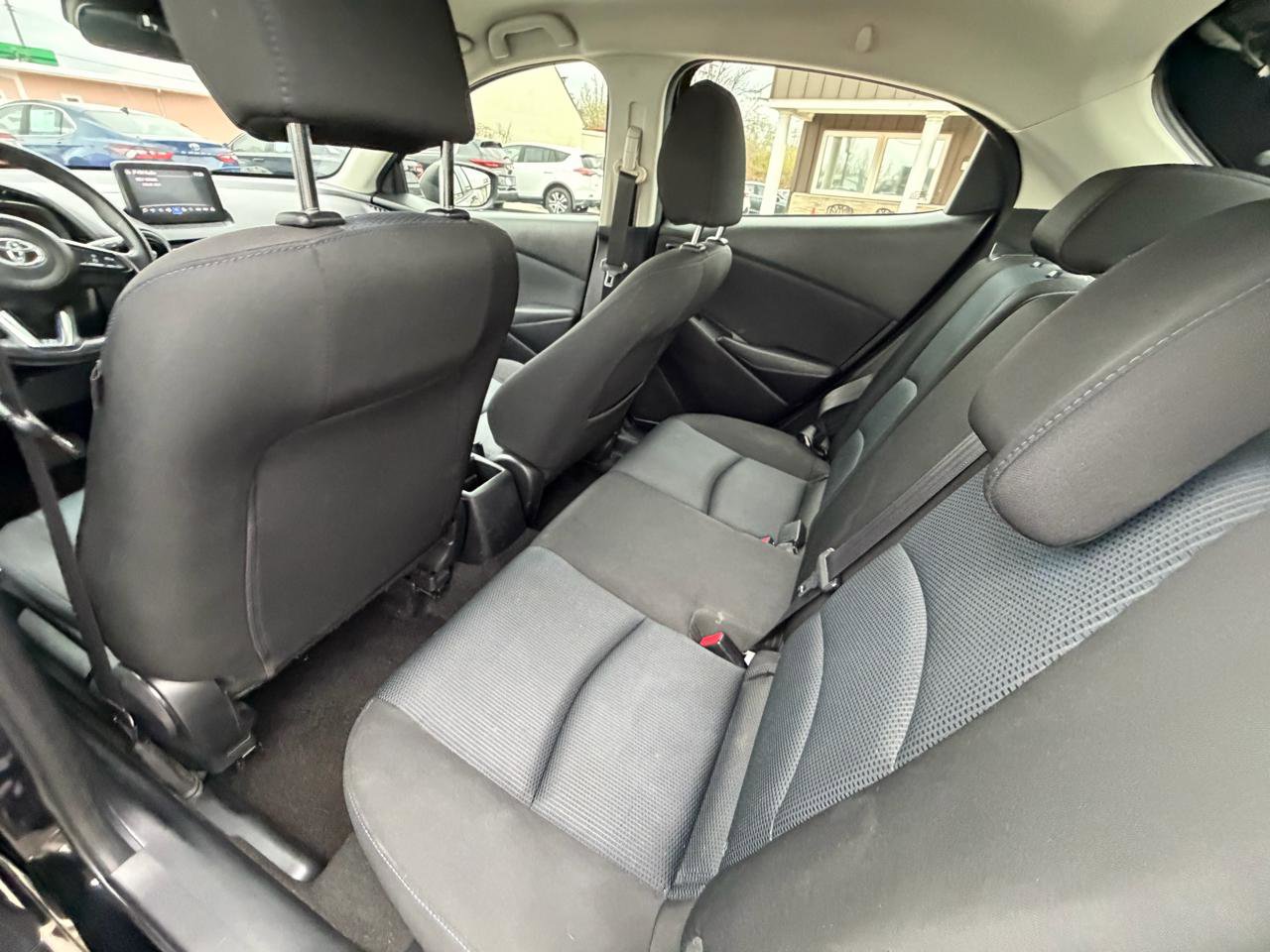 Used 2020 Toyota Yaris LE FWD image 10