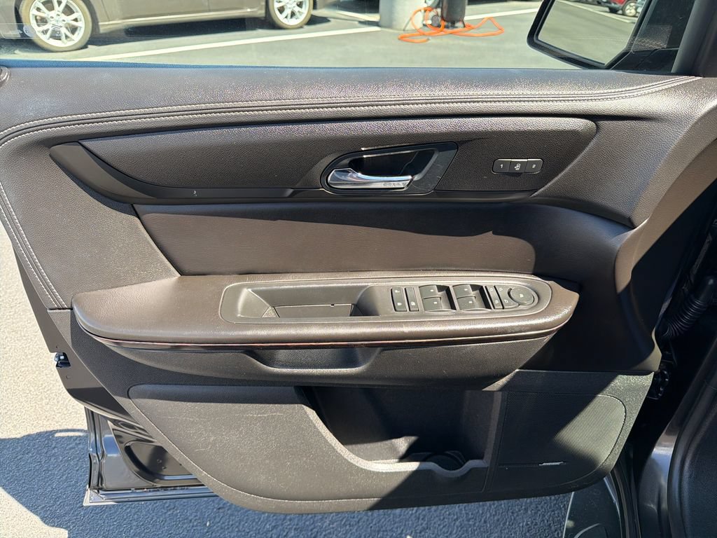 Used 2016 Chevrolet Traverse LTZ AWD/4WD image 10