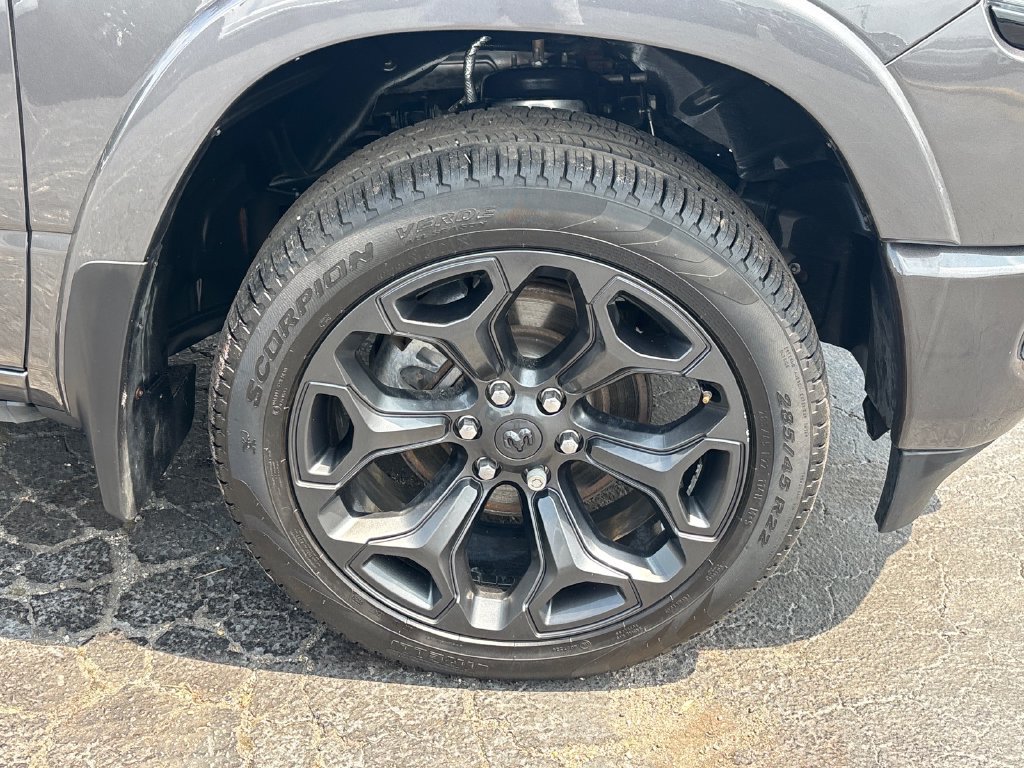 Used 2022 RAM 1500 Limited AWD/4WD image 11