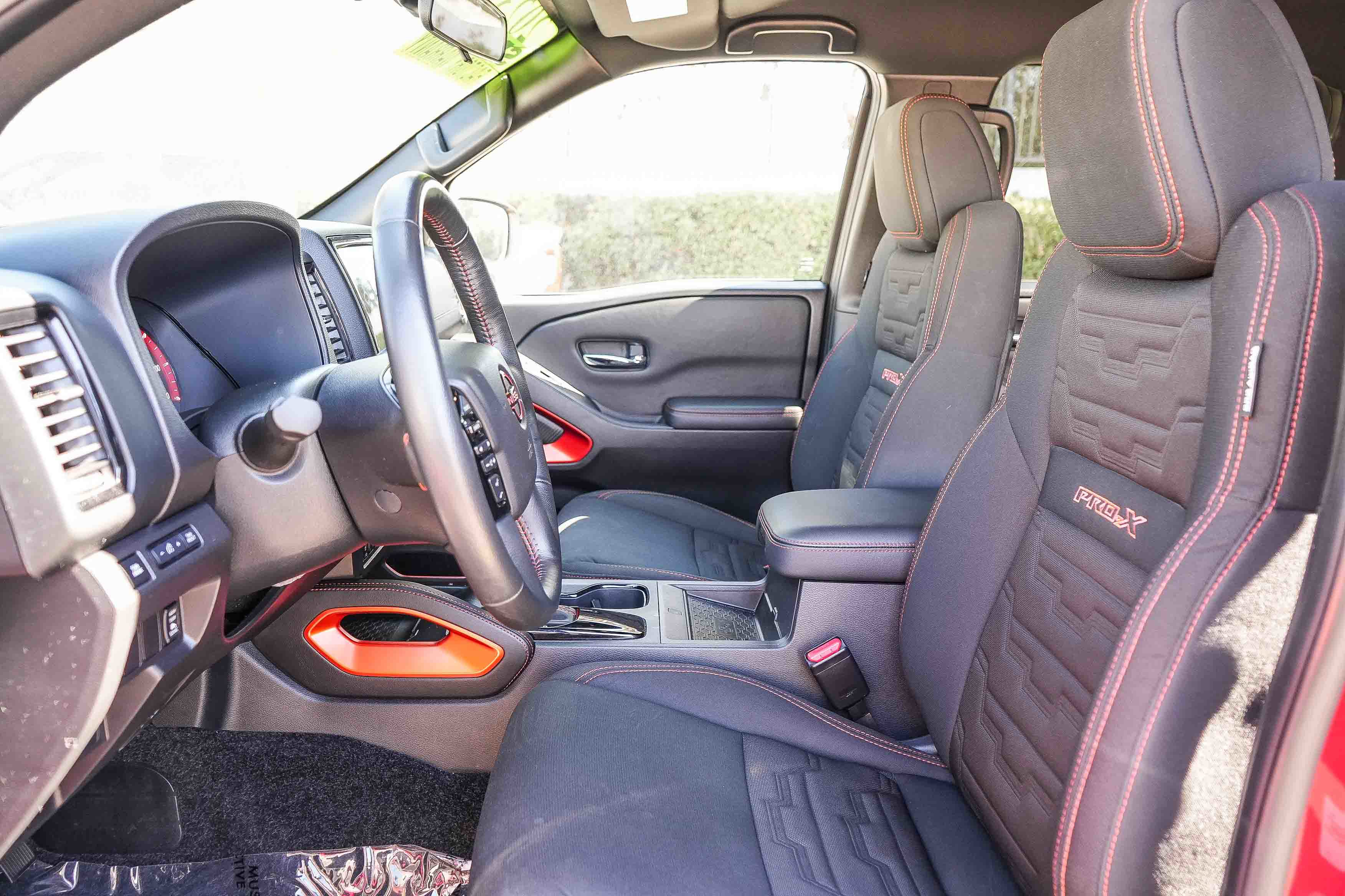Used 2023 Nissan Frontier Pro-X w/ Pro Convenience Package image 17