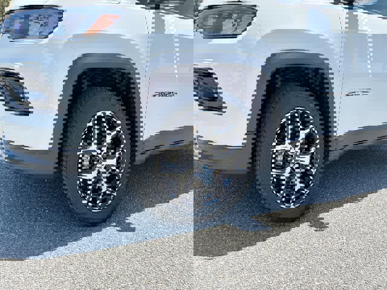 Used 2025 Jeep Compass Limited AWD/4WD image 31