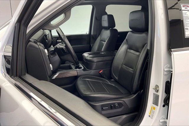 Used 2021 GMC Sierra 2500 Denali w/ Denali Ultimate Package AWD/4WD image 17