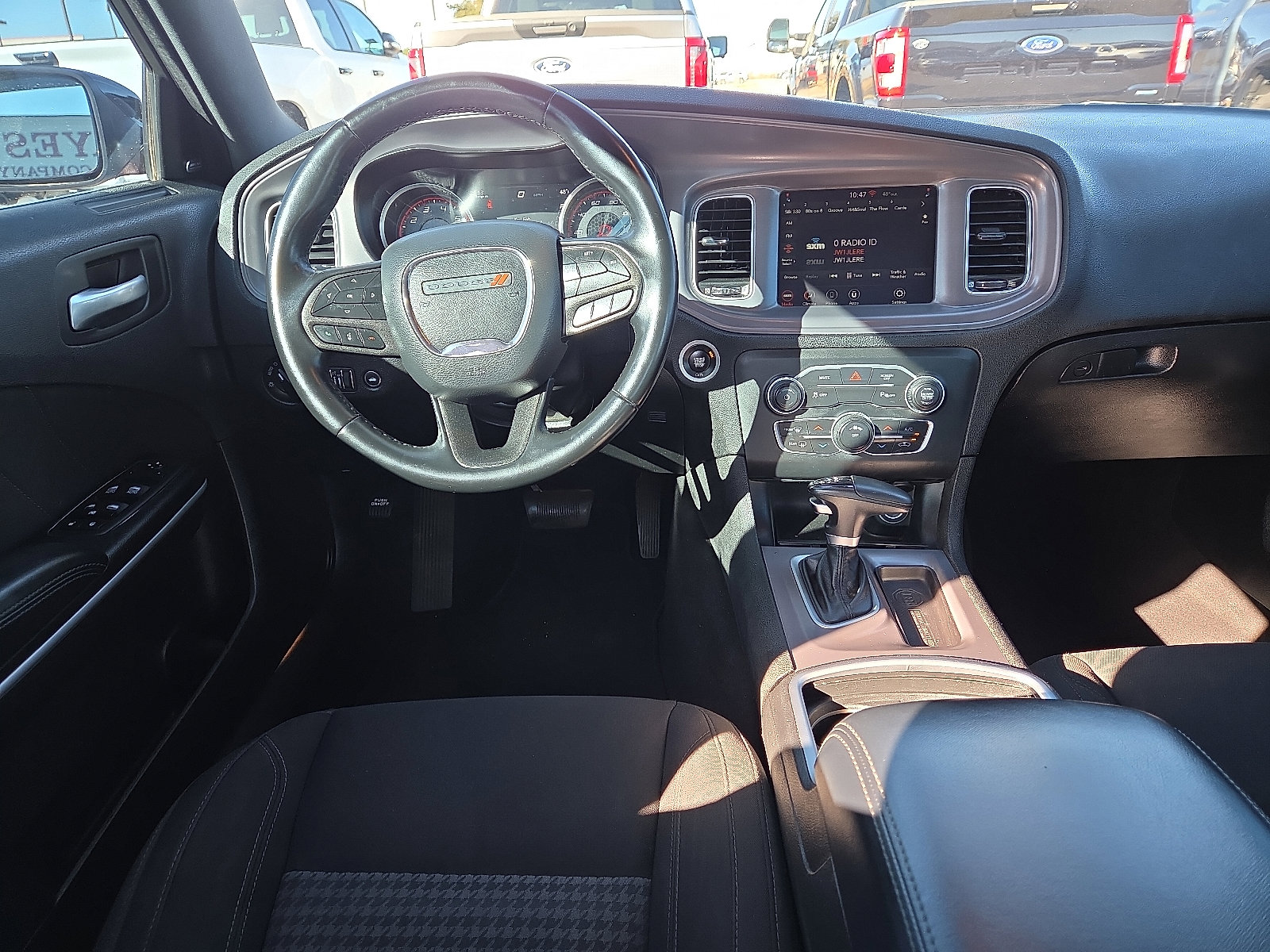 Used 2023 Dodge Charger SXT image 9