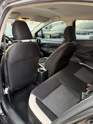 Used 2021 Nissan Versa SV image 21