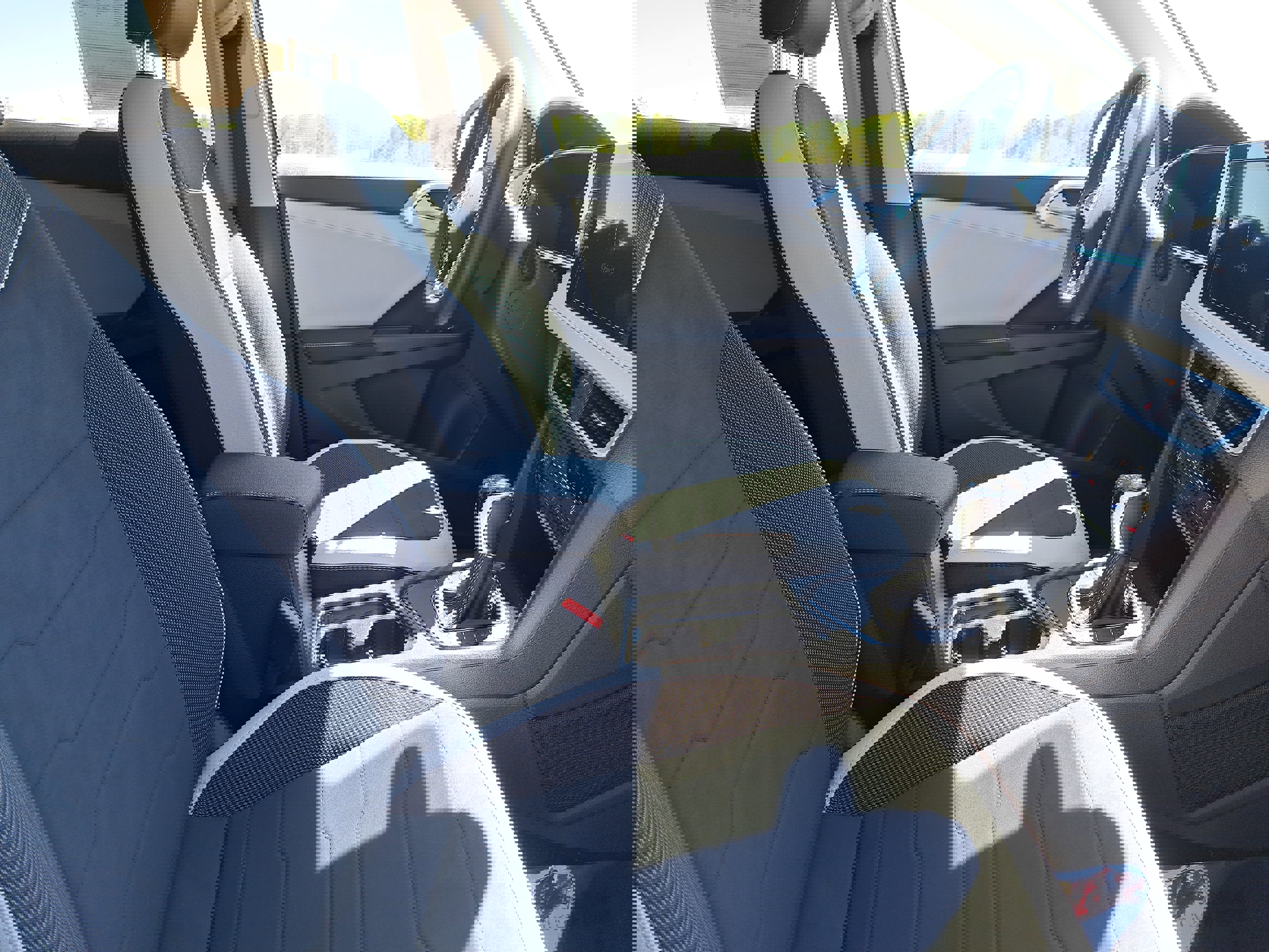 Certified 2025 Volkswagen Taos SE image 10