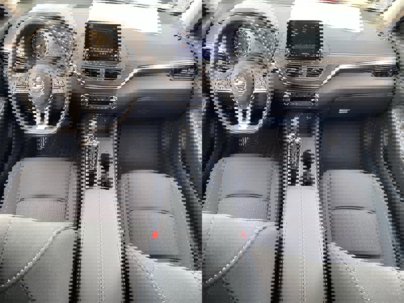 New 2025 Nissan Altima 2.5 SV image 16