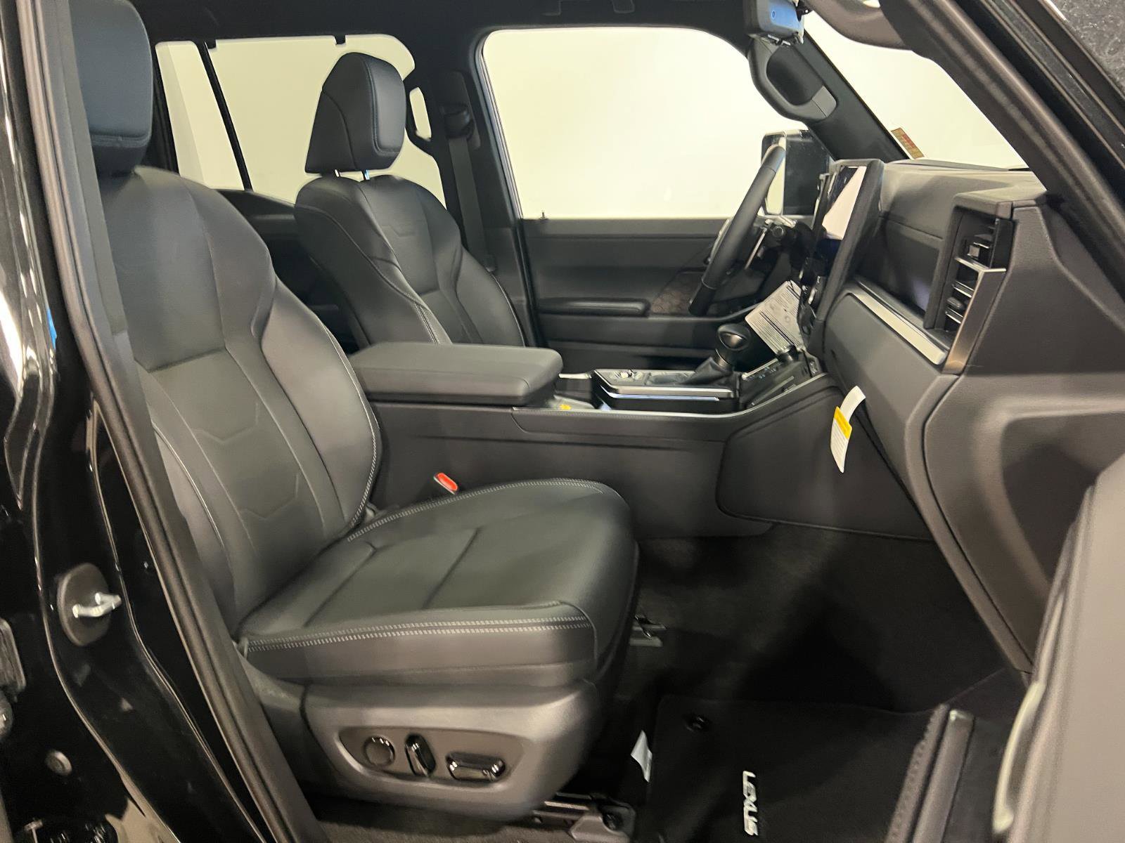 Used 2026 Lexus GX 550 w/ Cold Area Package image 41