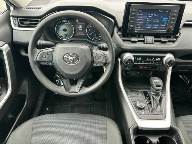 Used 2021 Toyota RAV4 LE AWD/4WD image 17