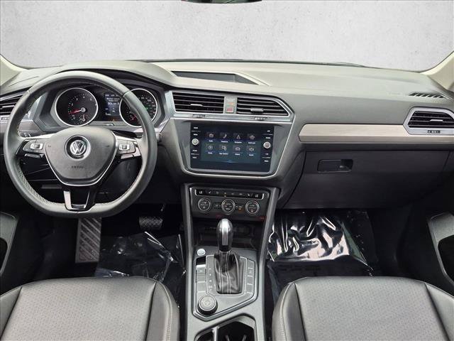 Used 2021 Volkswagen Tiguan SE w/ Panoramic Sunroof Package AWD/4WD image 18