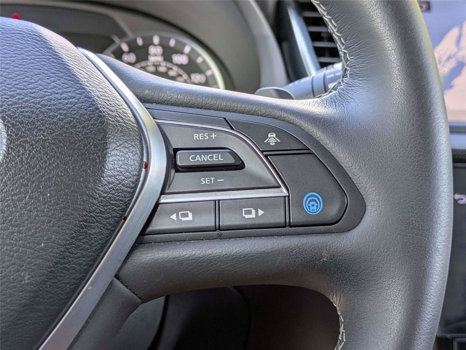 Used 2023 INFINITI QX50 Sensory w/ Accent Package FWD image 30