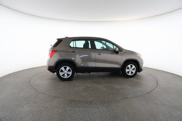 Used 2020 Chevrolet Trax LS image 21