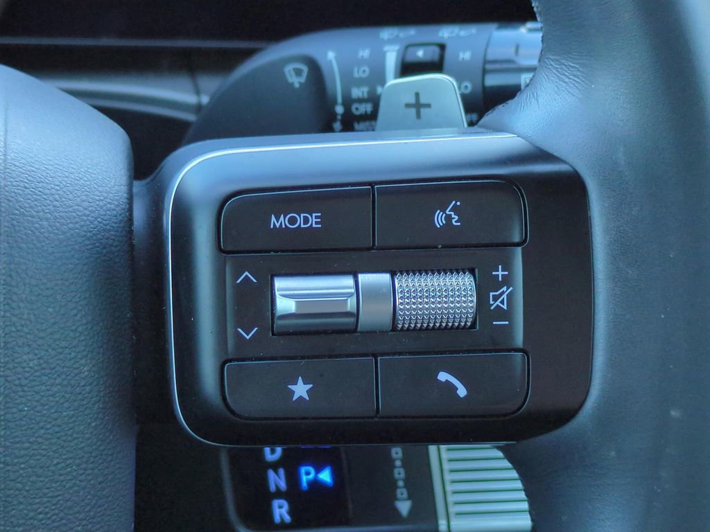 Certified 2025 Hyundai Santa Fe SEL image 31